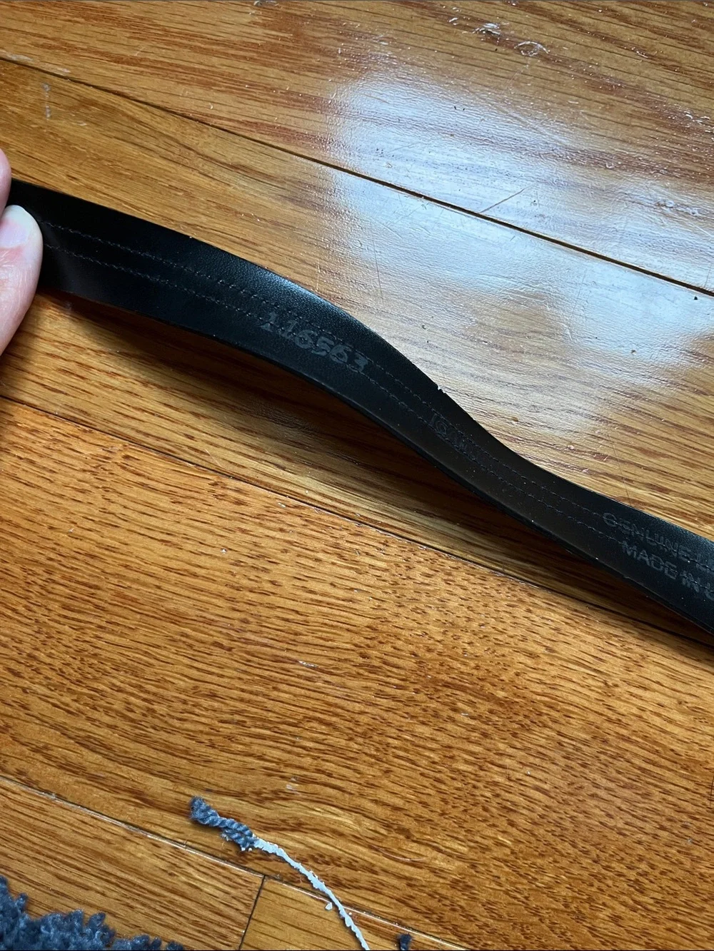 NWT Vintage Carlisle Black Leather Belt with White Stripe and Gold Ring Buckle